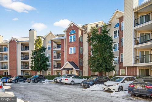 3210-3313 Wyndham Cir, ALEXANDRIA, VA, 22302-4321 | Card Image
