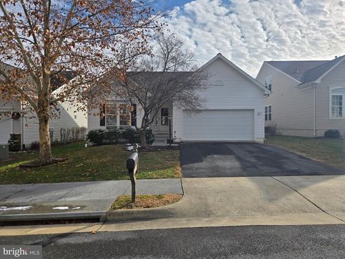 110 April Ave, STEPHENS CITY, VA, 22655-4066 | Card Image