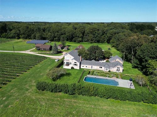 4782 Alvahs Ln, Cutchogue, NY, 11935-1238 | Card Image
