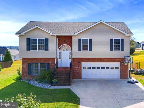 62 Redhaven Dr, ROMNEY, WV, 26757-4697 | Card Image