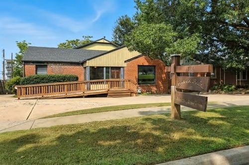 1736 S Carson Ave, Tulsa, OK, 74119-4610 | Card Image