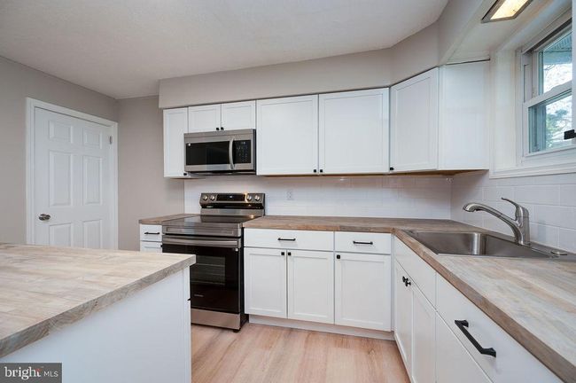 112 W Jackson St, Townhouse with 3 bedrooms, 1 bathrooms and null parking in FLEETWOOD PA | Image 8