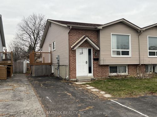 224 Taunton Rd W, Oshawa, ON, L1G3T3 | Card Image