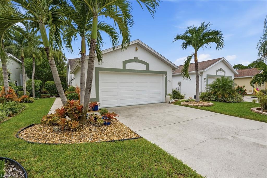 Residential in NAPLES 4