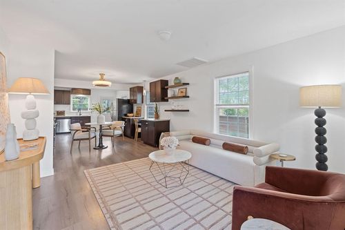 1156 Nickols Ave, Austin, TX, 78721-2051 | Card Image