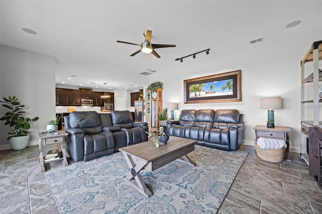 15208 Lake Claire Overlook Dr, House other with 5 bedrooms, 4 bathrooms and null parking in WINTER GARDEN FL | Image 16