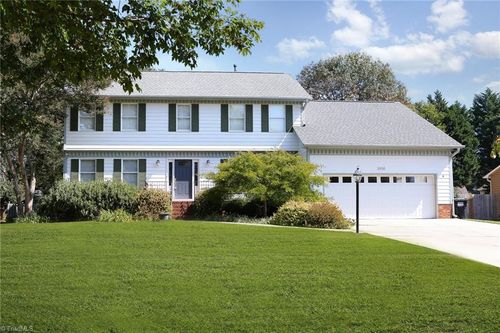 3908 Sandlewood Rd, High Point, NC, 27265-9523 | Card Image