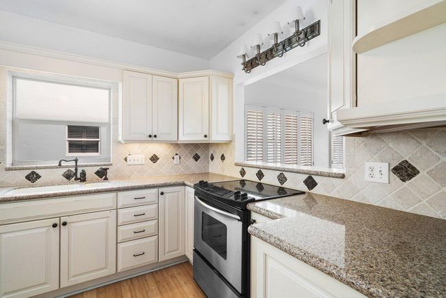 APT-8C - 2772 Ne 30 Th Ave, Condo with 2 bedrooms, 2 bathrooms and null parking in Lighthouse Point FL | Image 17