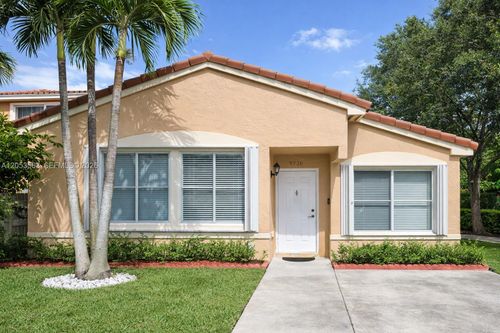 9720 Sw 164th Ave, Miami, FL, 33196-5843 | Card Image