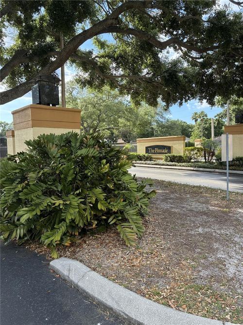 312-5618 Pinnacle Heights Cir, TAMPA, FL, 33624-4824 | Card Image