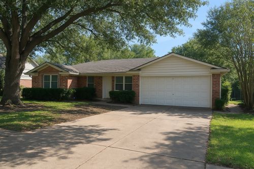 1106 Cozby St S, Benbrook, TX, 76126-3308 | Card Image