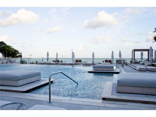 342-2301 Collins Ave, Miami Beach, FL, 33139-1635 | Card Image