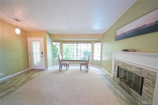 27768 Crookshank Dr, House other with 3 bedrooms, 2 bathrooms and 2 parking in Santa Clarita CA | Image 9