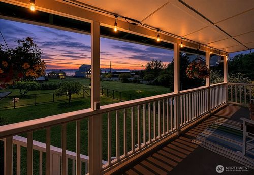 5822 Mutiny Bay Rd, Freeland, WA, 98249-9549 | Card Image