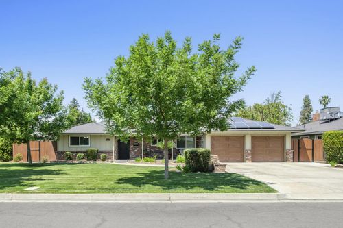 3951 N Sherman St, Fresno, CA, 93726-4217 | Card Image