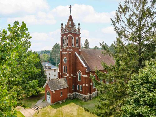 121 N 5th Avenue, Iron River, MI, 49935 | Card Image