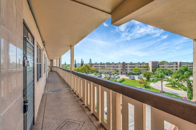 4049 Wolverton C, Condo with 2 bedrooms, 2 bathrooms and null parking in Boca Raton FL | Image 5