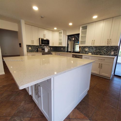 2159 Baton Rouge, Weston, FL, 33326-2314 | Card Image