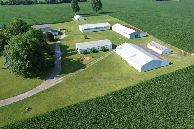 701 Layton Rd, Home with 5 bedrooms, 4 bathrooms and null parking in Anderson IN | Image 4