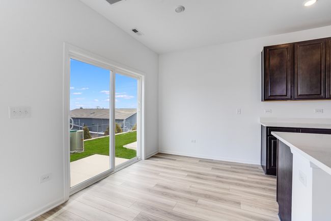 694 Cassia Ct, Townhouse with 3 bedrooms, 3 bathrooms and 2 parking in Crystal Lake IL | Image 14