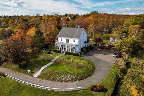 516 Purves St, North Sydney, NS, B2A1E2 | Card Image