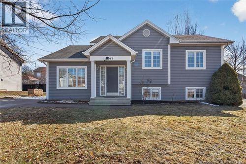 147 Theriault St, Dieppe, NB, E1A8B1 | Card Image