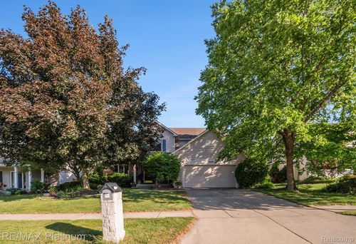 6608 Periwinkle Ln, East Lansing, MI, 48823-9611 | Card Image