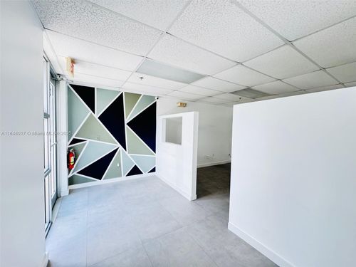 unit-c14-2365 Nw 70th Ave, MIAMI, FL, 33122-1817 | Card Image