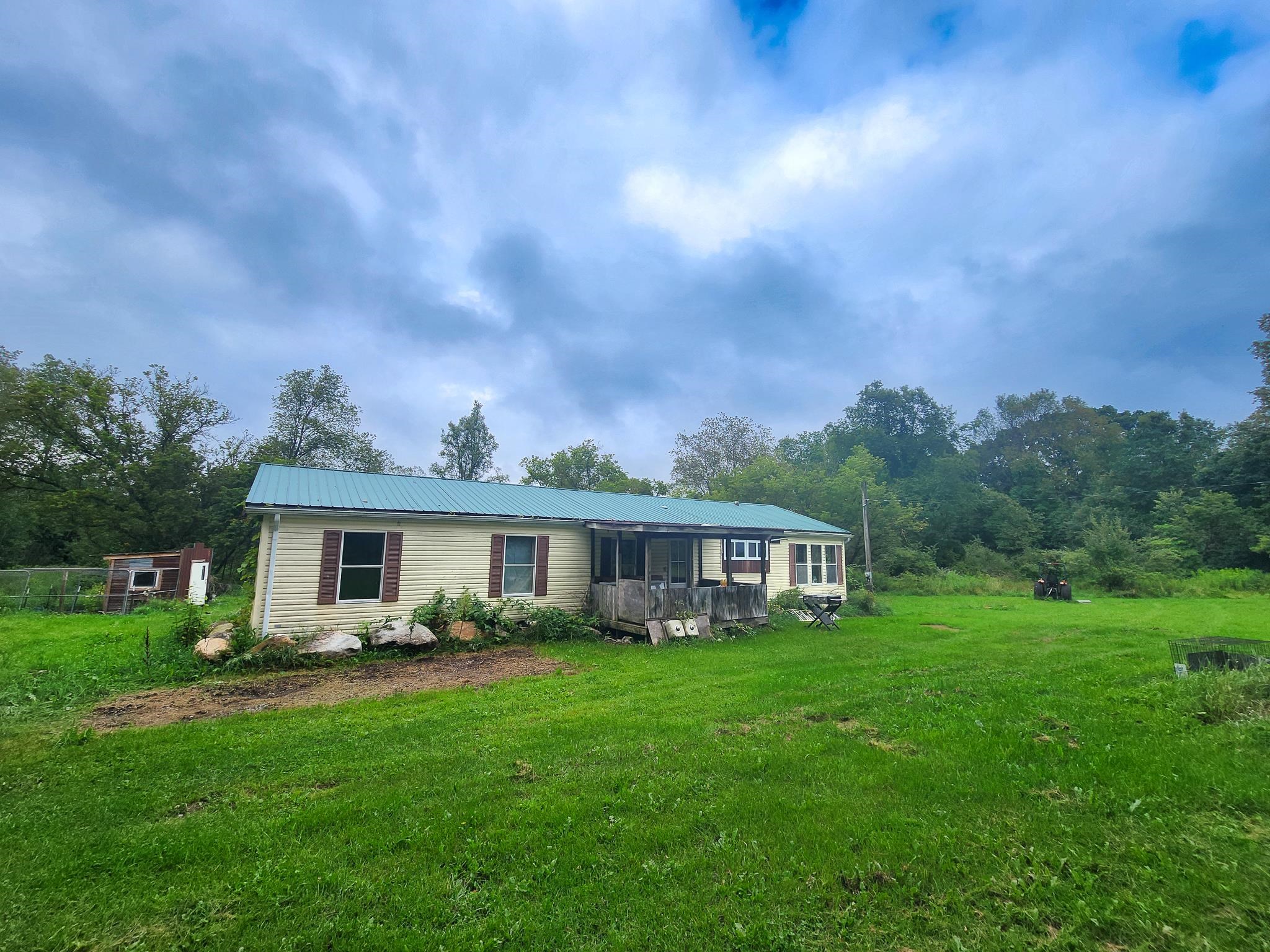 Eberhart Ave, Harrison, MI 48625