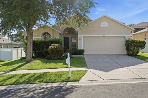 7912 Merchantville Cir, ZEPHYRHILLS, FL, 33540-2073 | Card Image