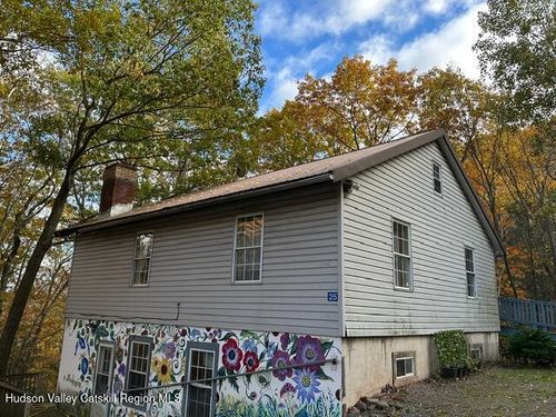 25 Ulla Ter, Acra, NY, 12405-1143 | Card Image