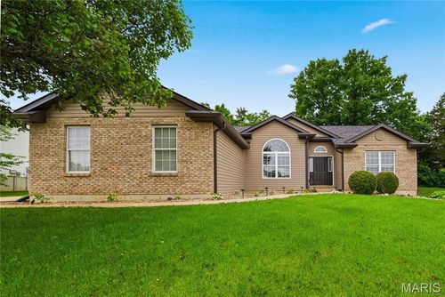 129 Fleur De Lis Dr, Wentzville, MO, 63385-3052 | Card Image