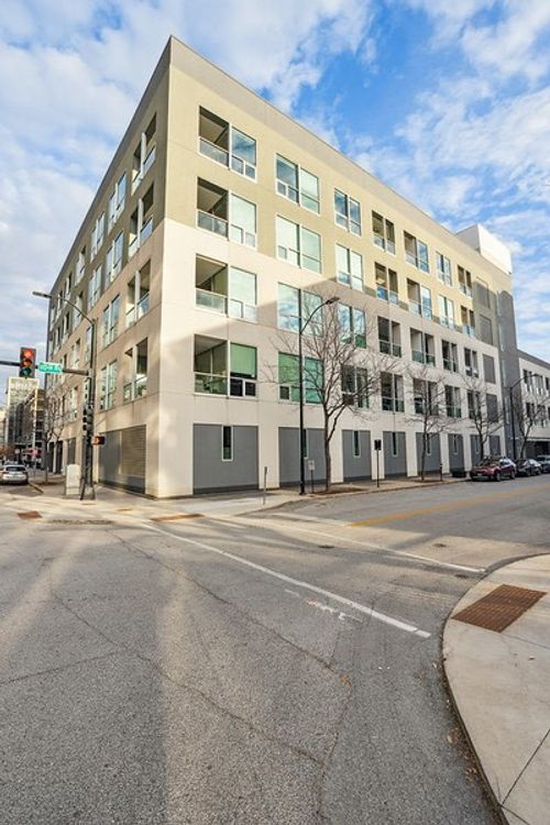 unit-406-111 10th St, Des Moines, IA, 50309-4232 | Card Image