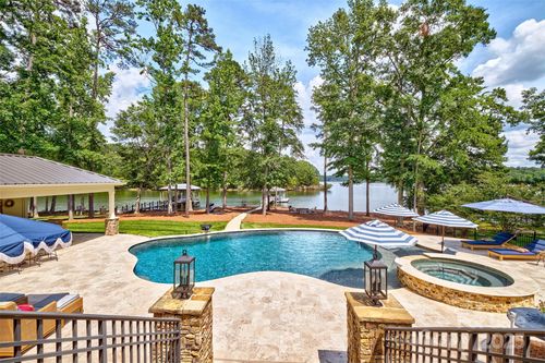 6216 North Rd, York, SC, 29745-8832 | Card Image