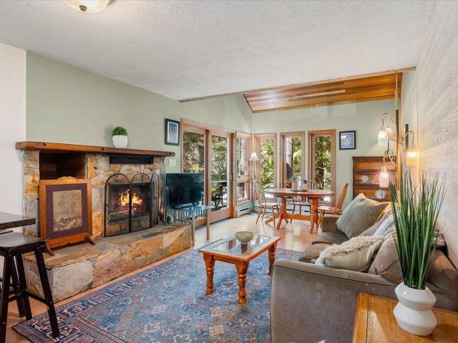 5 - 6125 Eagle Drive, Townhouse with 3 bedrooms, 2 bathrooms and 2 parking in Whistler BC | Image 5