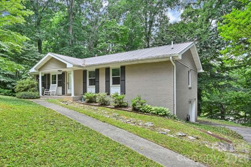 222 Timberlane Dr, Etowah, NC, 28729-9795 | Card Image