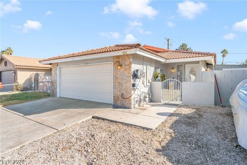 1824 Yellow Rose St, Las Vegas, NV, 89108-2034 | Card Image