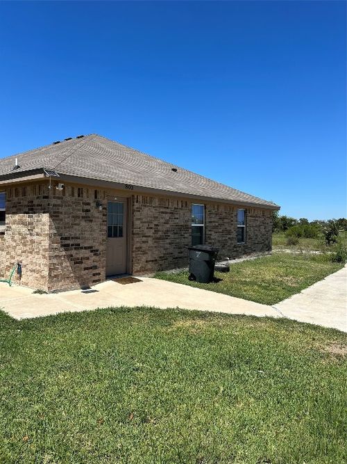 803 Leifester Cir, Killeen, TX, 76549-3992 | Card Image