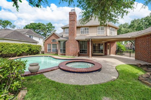 5534 Honor Dr, Houston, TX, 77041-6556 | Card Image