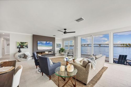12-226 Golden Gate Pt, SARASOTA, FL, 34236-6616 | Card Image