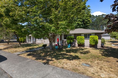8311 Lake St Sw, Lakewood, WA, 98498-7704 | Card Image