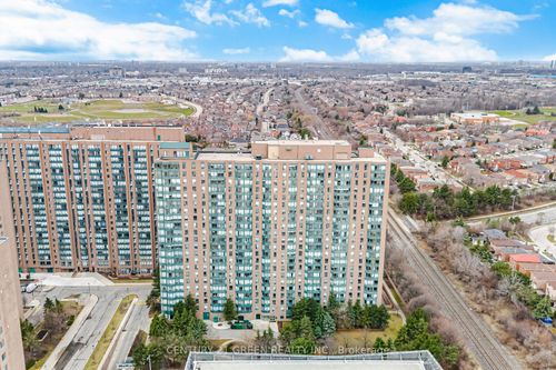 203-135 Hillcrest Ave, Mississauga, ON, L5B4B1 | Card Image