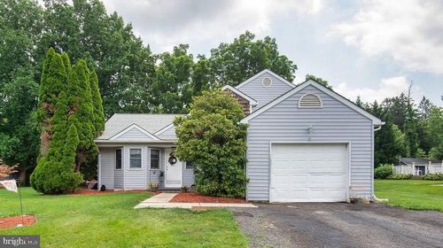 10 Elizabeth Ct, Newark, DE, 19711-5682 | Card Image
