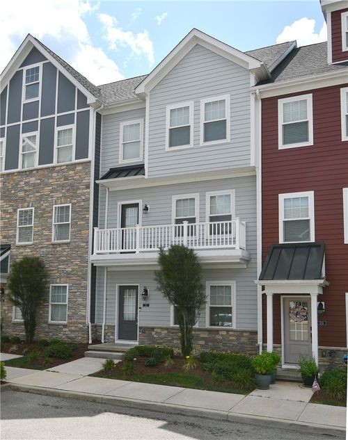 212 Park Pl, Oakmont, PA, 15139-1757 | Card Image
