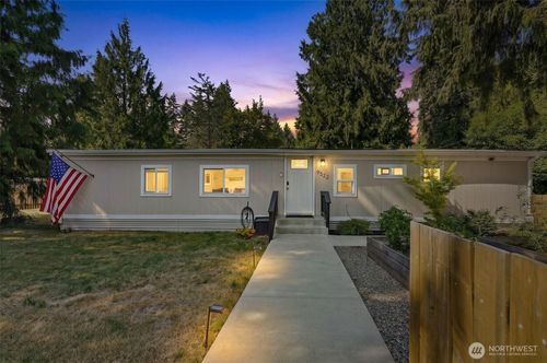 9522 203rd Ave E, Bonney Lake, WA, 98391-8416 | Card Image