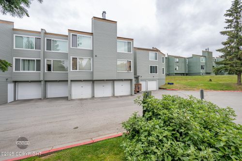 812 Wildrose Ct, Anchorage, AK, 99518-2263 | Card Image