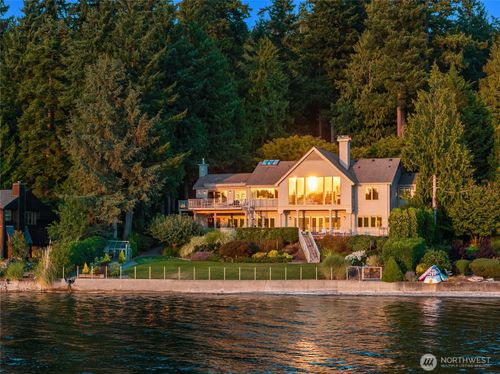5141 Crystal Springs Dr Ne, Bainbridge Island, WA, 98110-2083 | Card Image