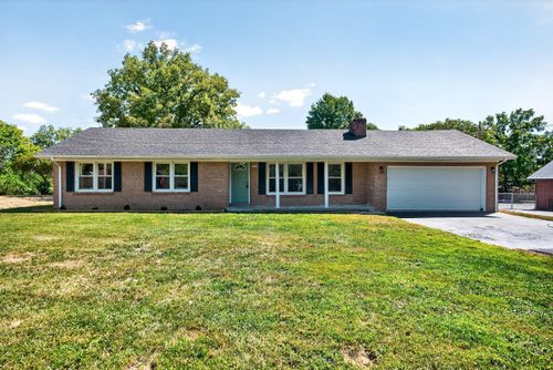 702 N Powell Ave, Berea, KY, 40403-1143 | Card Image