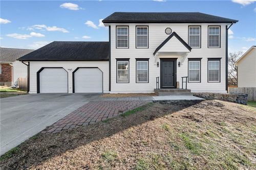 13313 Corrington Ave, Grandview, MO, 64030-3334 | Card Image