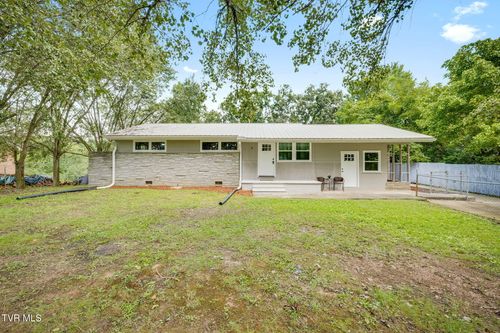 30 Brown Ave, Greeneville, TN, 37743-3086 | Card Image